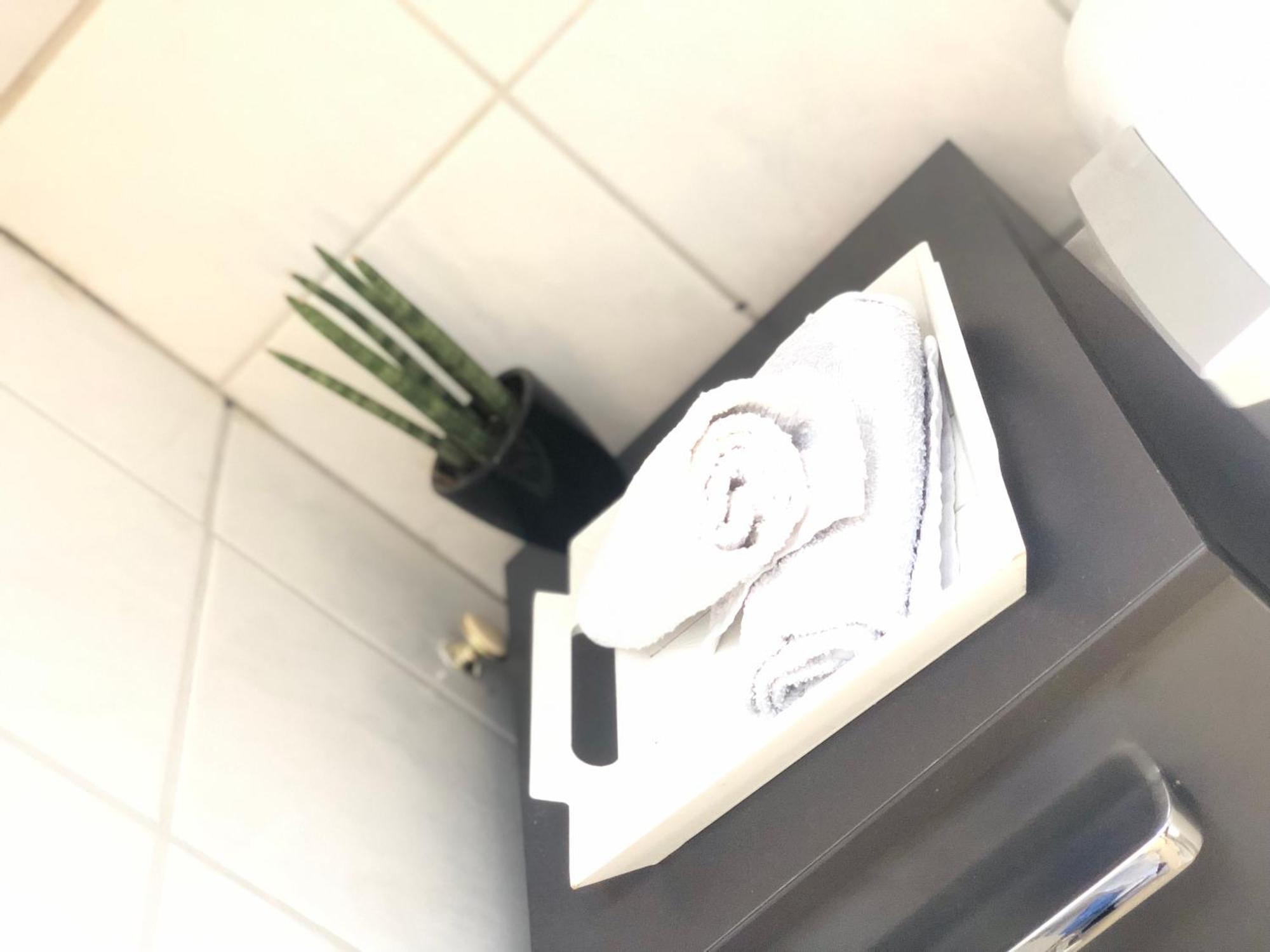 Caleva'S Bnb Pforzheim Luaran gambar